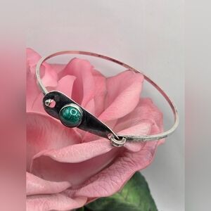 Elegant Sterling Silver Bracelet with Green Gemstone